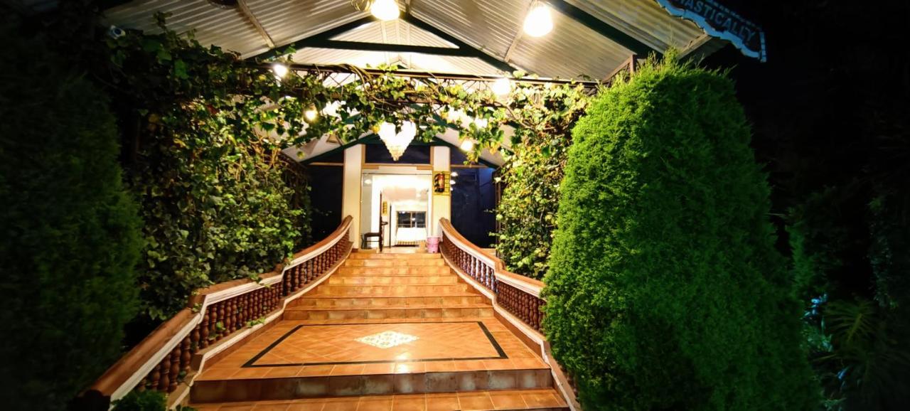 Hotel Sapphire Grand Ooty Exterior foto