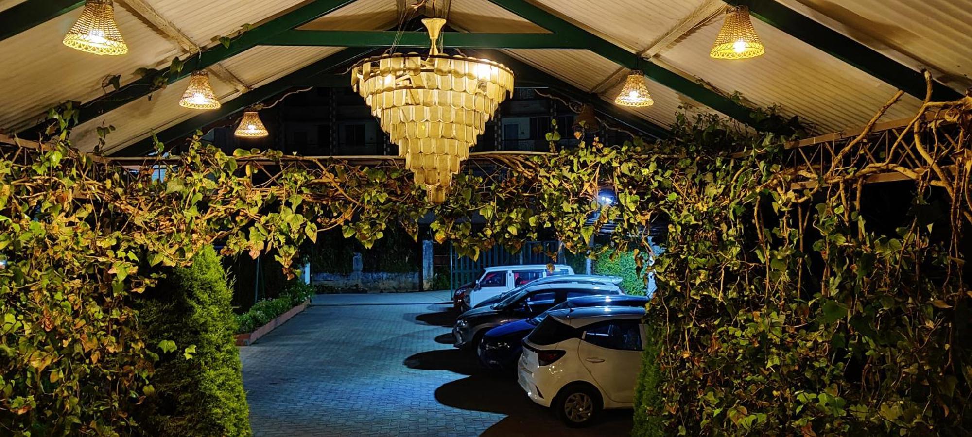 Hotel Sapphire Grand Ooty Exterior foto